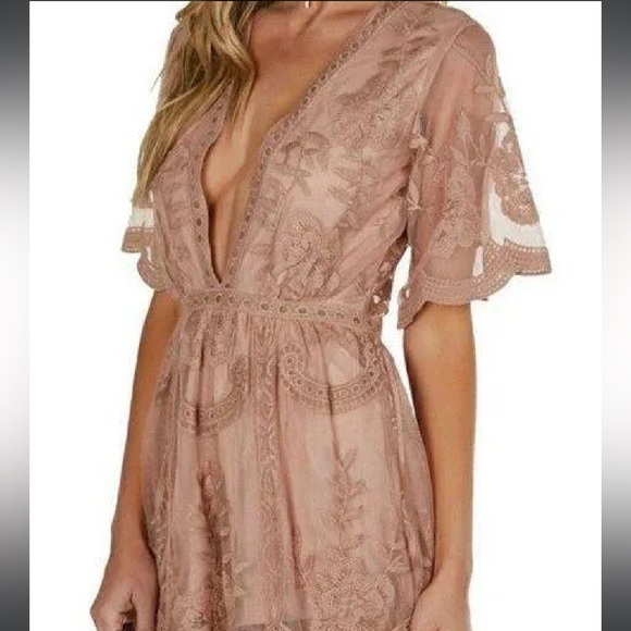 Honey Pot Lace Romper - Picture 1 of 6